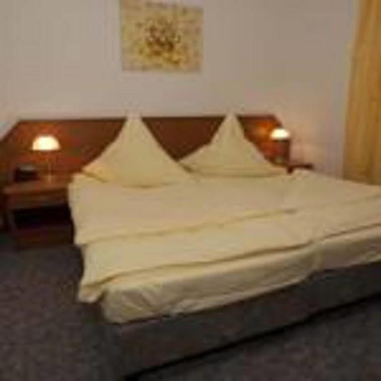 Hotel Central Erlangen Exterior foto